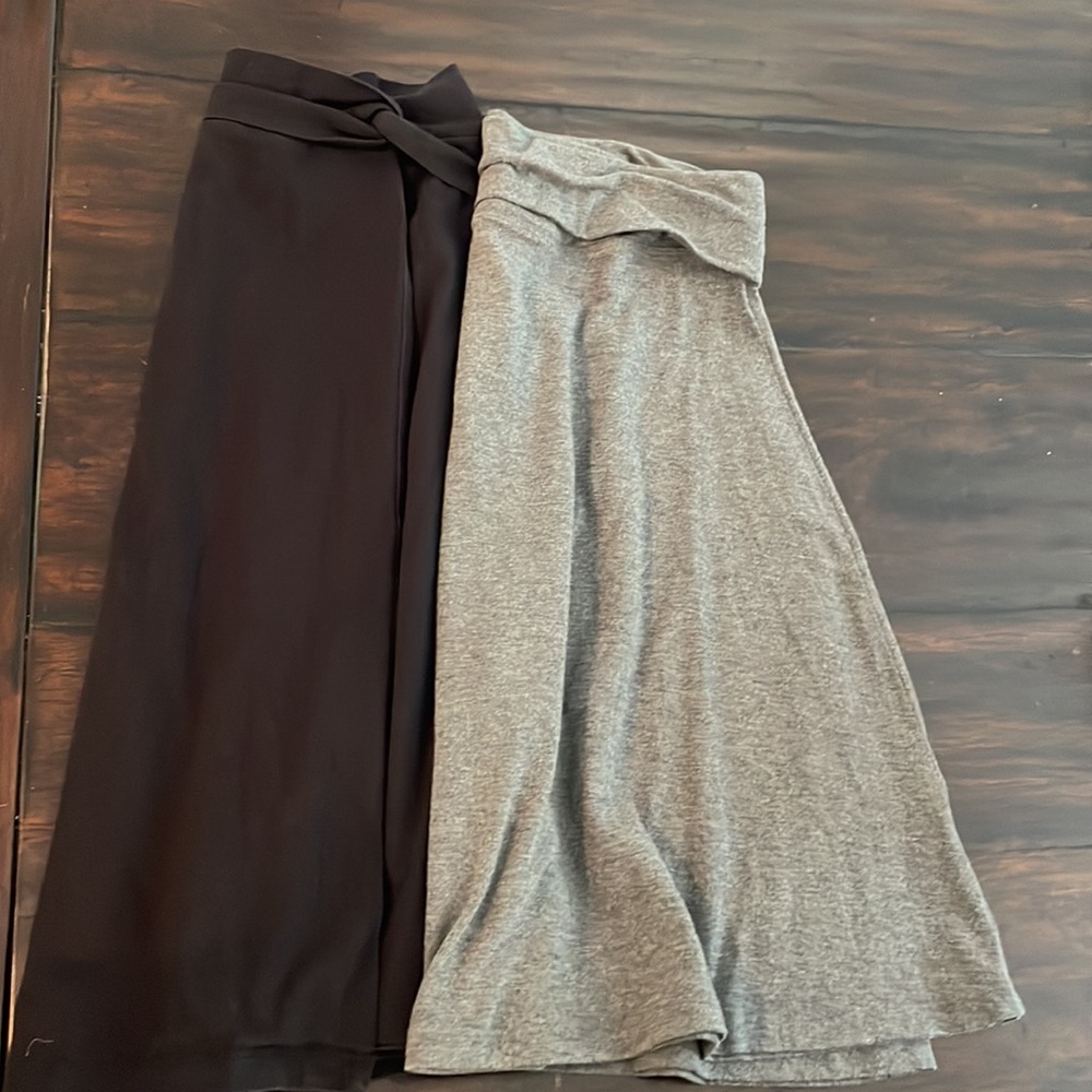 Set of two, cotton jersey skirts, knee length, size medium, 6/8